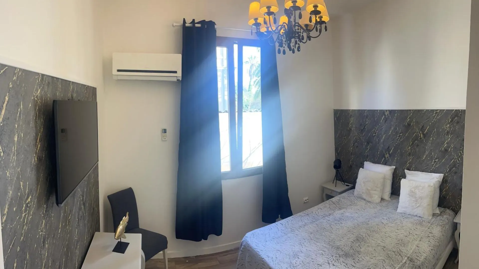Villa Gabriel 戈尔夫瑞昂 0*,  法国